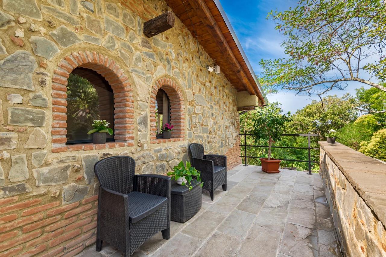 Ippotur Medieval Resort Castelnuovo Magra Luaran gambar